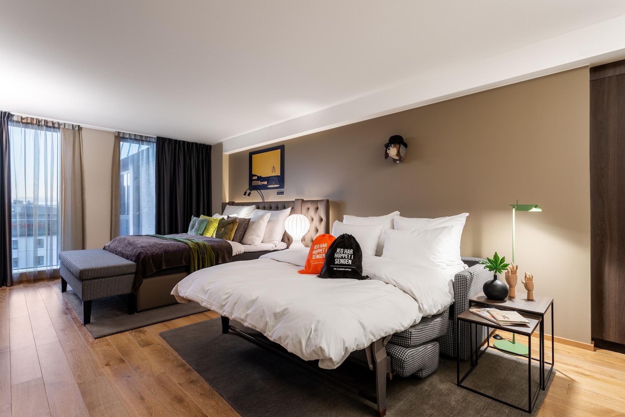 Clarion The Hub 4*